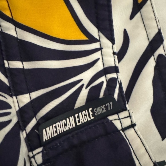 American Eagle BOARD SHORTS Mens 34 Blue Tellow White Floral Aloha Swim Trunks - Picture 5 of 10
